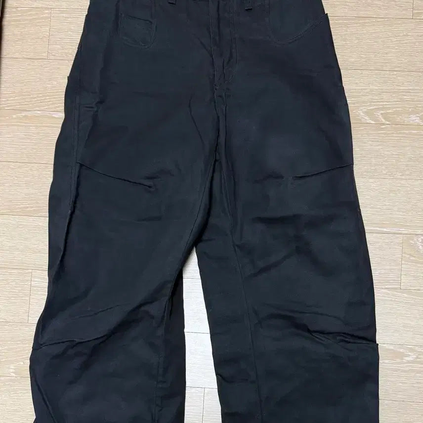 [BUNJANG] Yiyae Wax Coating Pants Charcoal / [s]Yiyae 왁스 코팅 팬츠 차콜 이예
