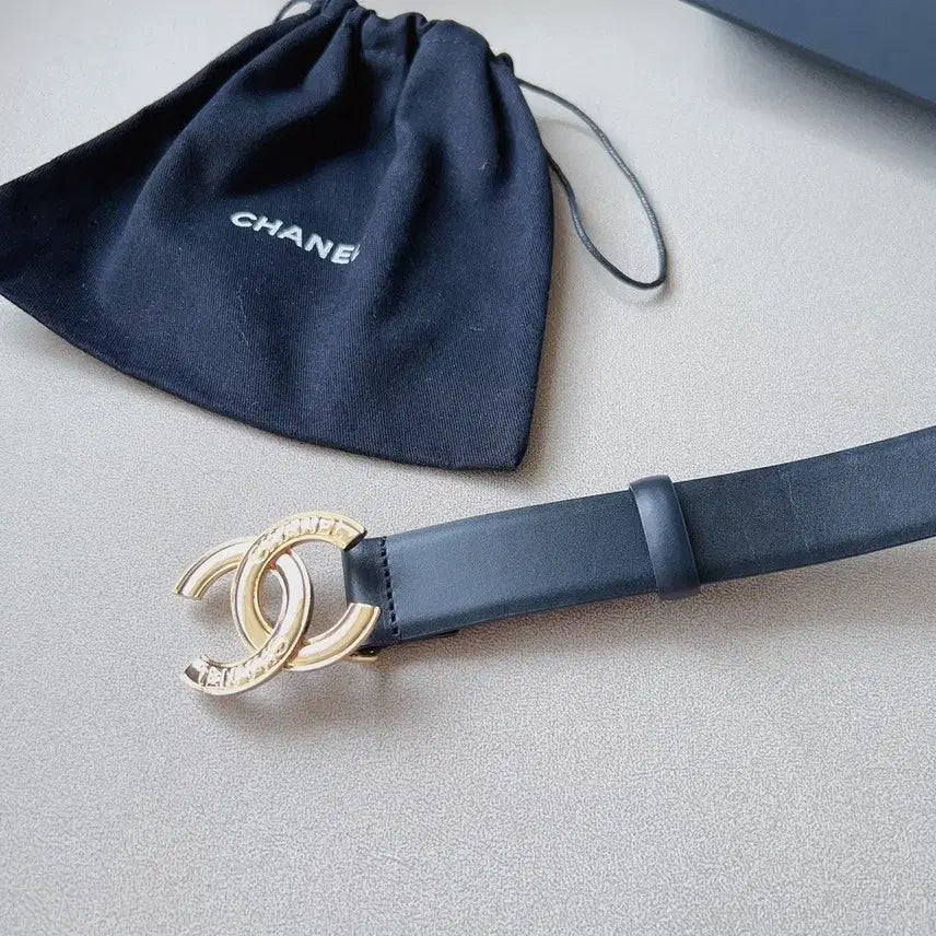 [BUNJANG] Chanel Black Leather Belt Gold Logo / 샤넬 블랙 레더 벨트 금장 로고