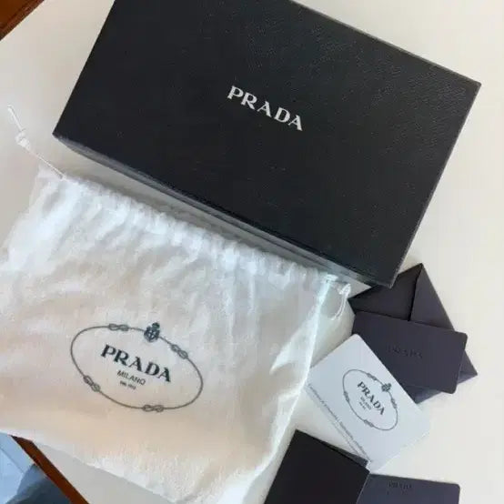 [SOLD OUT] 프라다 그린 크로스