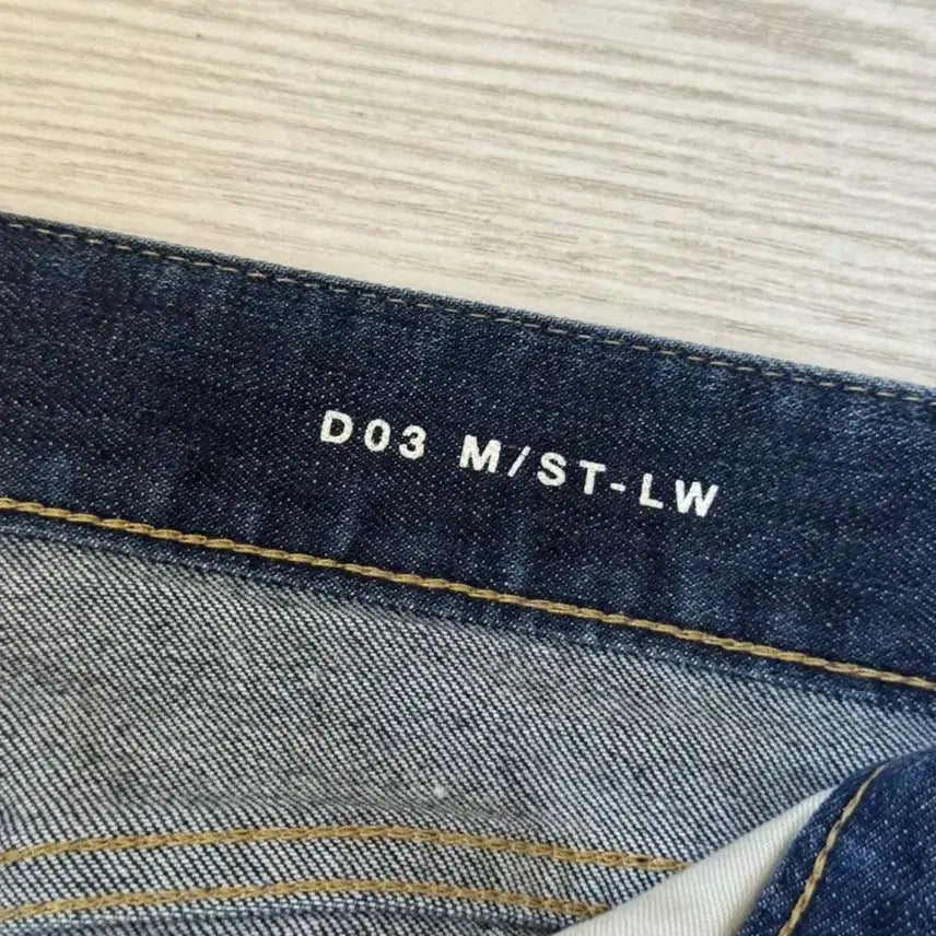 [BUNJANG] Saint Laurent D03 Distressed Jeans / 생로랑 SS13 D03 디스트로이드 데님 (32)