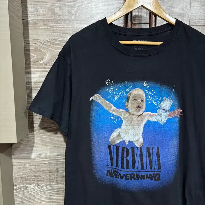 [BUNJANG] Gildan Rock Printing T-shirt L / 길단 프린팅 락 티셔츠 L(nbb429 반팔