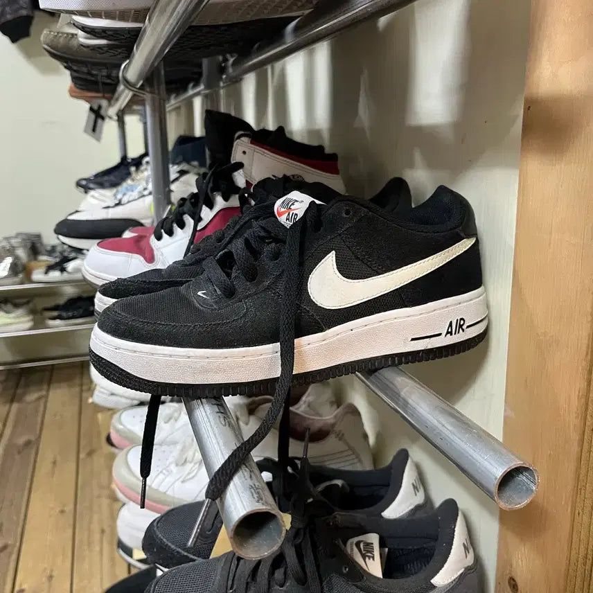 [BUNJANG] Nike Air Force 1 Black Sneakers / 나이키 에어포스1 블랙 스니커즈