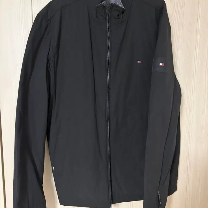 [BUNJANG] Tommy Hilfiger Black Reversible Jumper / 타미힐피거 블랙 남성 양면 점퍼