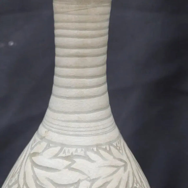 [BUNJANG] Godangyo Jo Du-eon Celadon Porcelain Yin Yang Carved Flower Pattern Wine Bottle / 고당요 조두언선생 청자 음양각 화문 주병 도자기