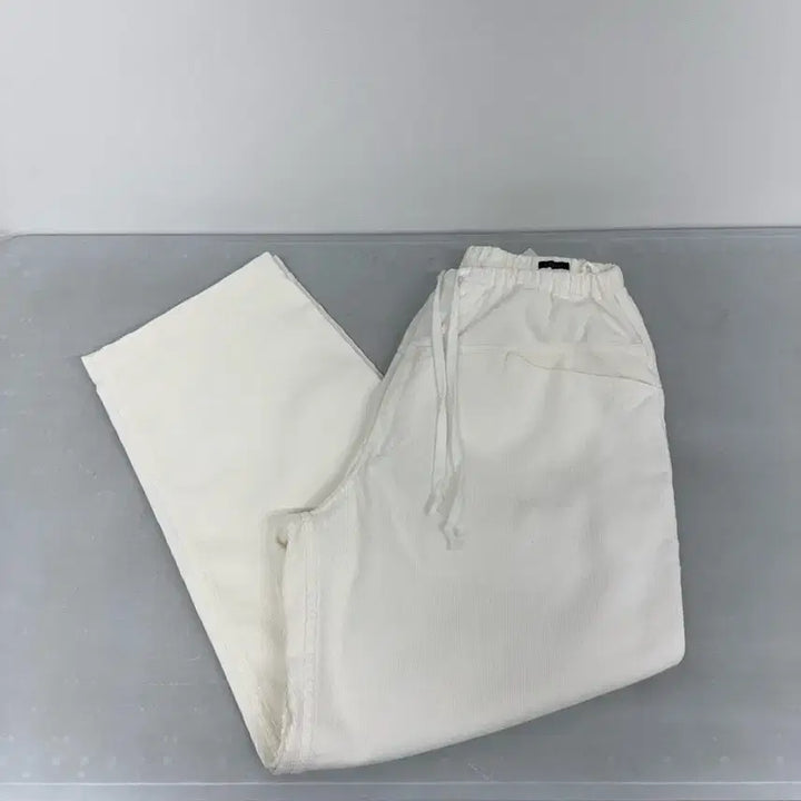 [BUNJANG] Comoli 26SS Corduroy Drawing Pants White Size 2 / 코모리 26ss 코듀로이 드로잉 팬츠 2