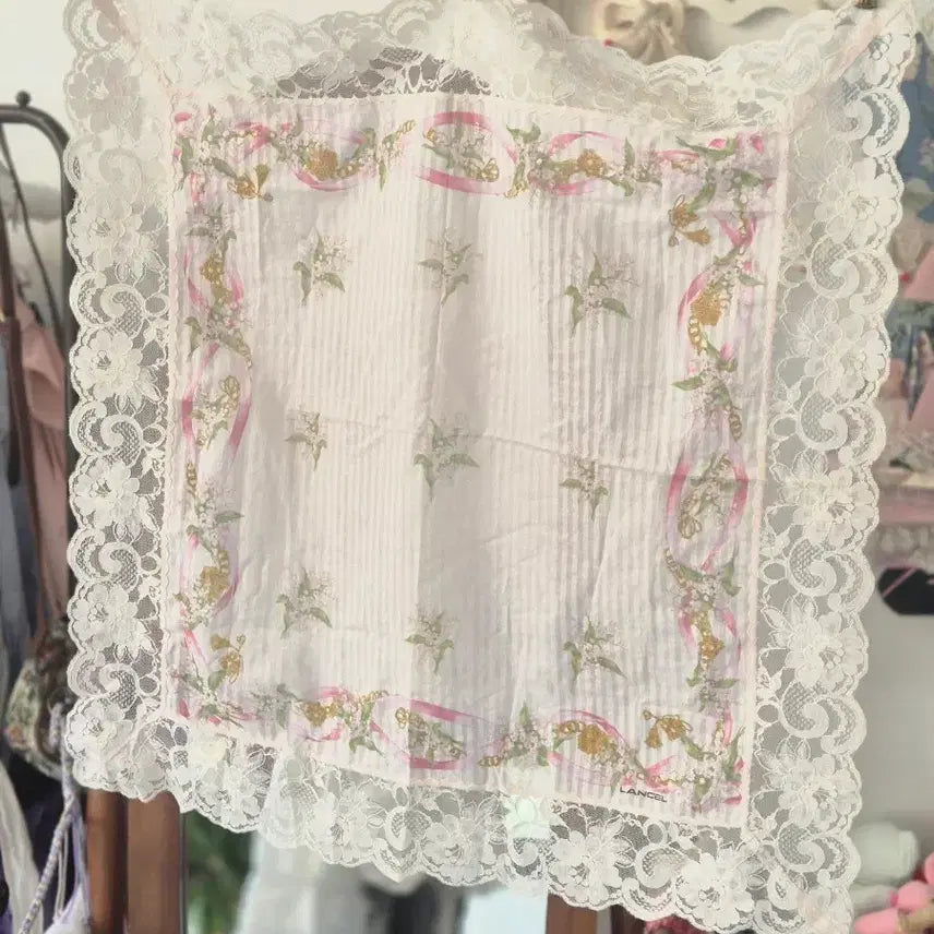 [BUNJANG] Lancel Lace Decorated Handkerchief / 랑셀 레이스 장식 손수건