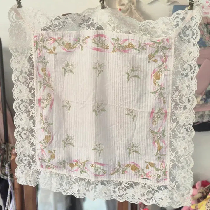 [BUNJANG] Lancel Lace Decorated Handkerchief / 랑셀 레이스 장식 손수건