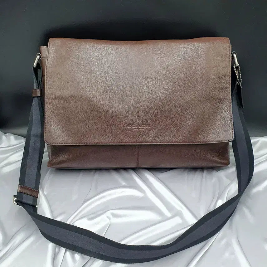 [BUNJANG] Coach Brown Leather Briefcase / 코치 브라운 가죽 서류가방 책가방 중고 가방 은피아노