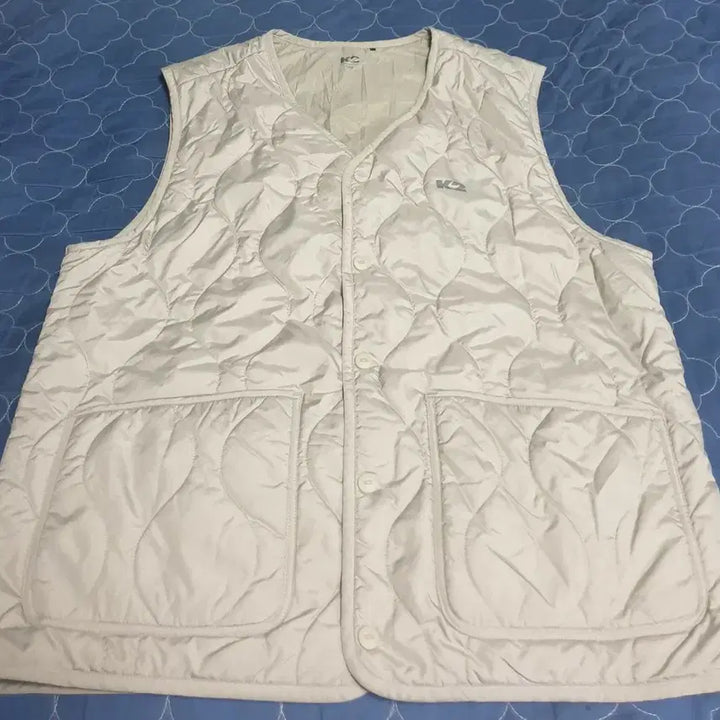 [BUNJANG] K2 Outpocket Lightweight Padded Vest Sand Beige (105) / (23FW) K2 아웃포켓 경량 패딩 조끼 샌드베이지 (105)