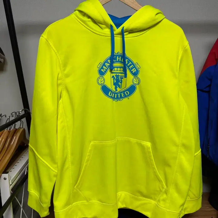 [BUNJANG] Manchester United Hoodie (Size L) / 맨체스터 유나이티드 후드티 / L 100사이즈