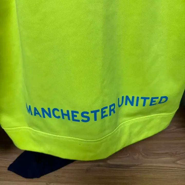 [BUNJANG] Manchester United Hoodie (Size L) / 맨체스터 유나이티드 후드티 / L 100사이즈