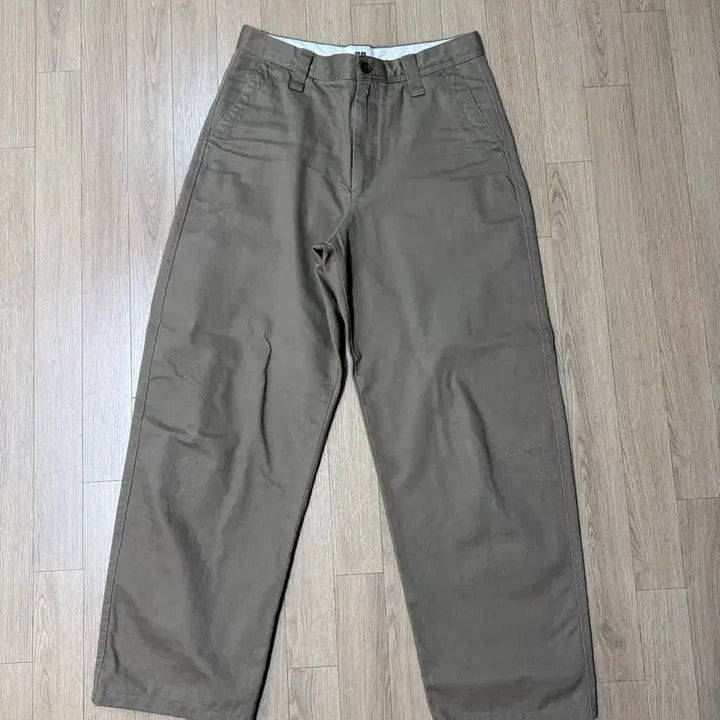 [BUNJANG] Uniqlo U Wide Fit Chino Pants / 유니클로 U 와이드핏 치노 팬츠