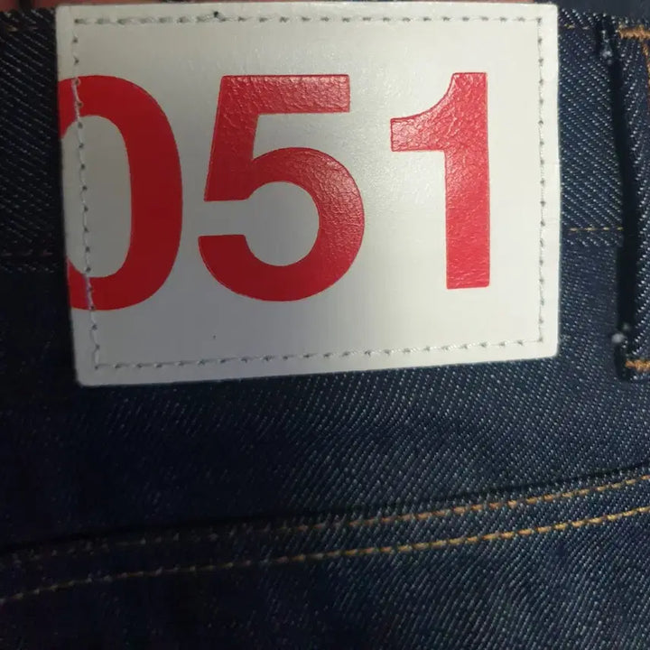 [SOLD OUT] (새상품급) 플랙 051 칸디아니 스티즈 스트레이트 생지 데님진 (34)
