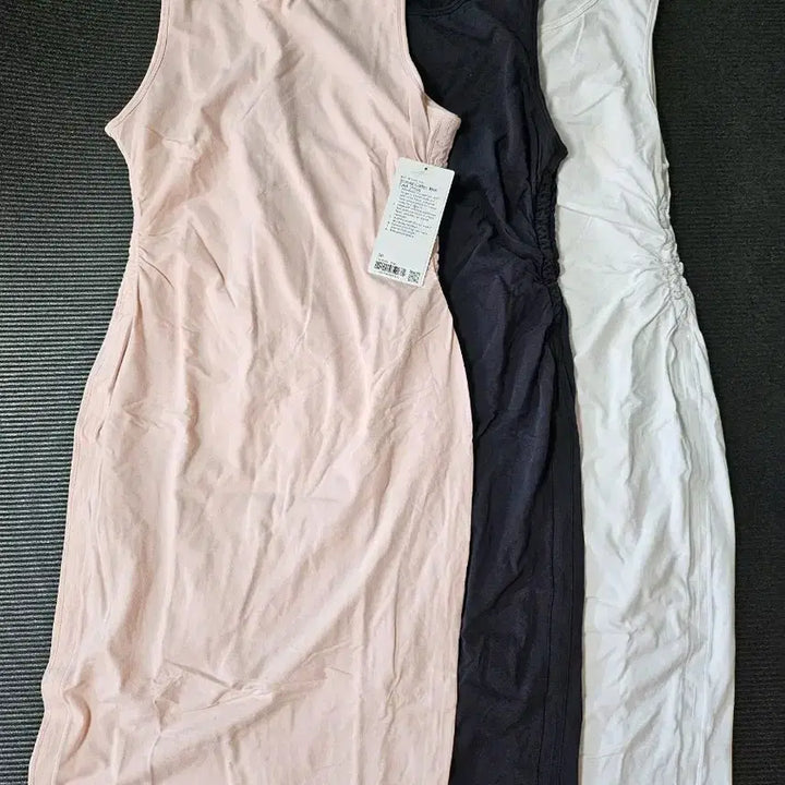 [BUNJANG] Lululemon Softstreme Nulu Midi Tank Dress / 룰루레몬 셔드Nulu미디 탱크 드레스, 드레스