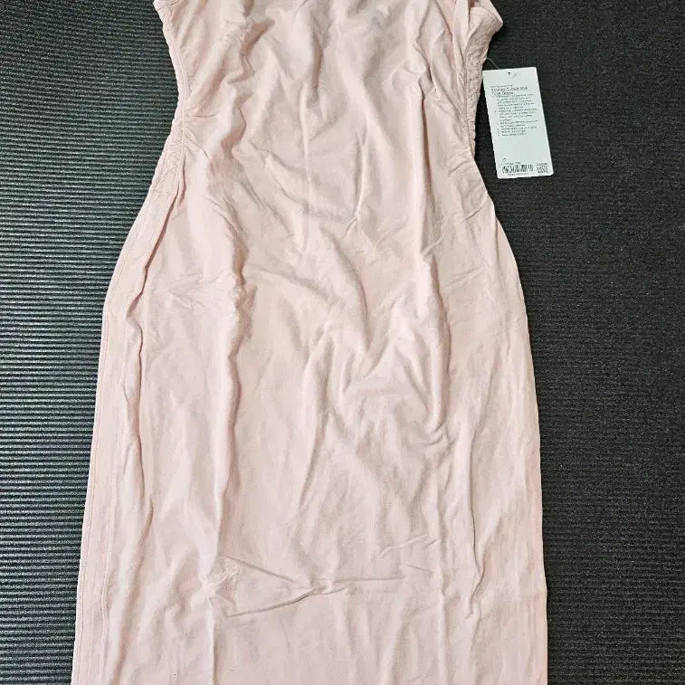 [BUNJANG] Lululemon Softstreme Nulu Midi Tank Dress / 룰루레몬 셔드Nulu미디 탱크 드레스, 드레스