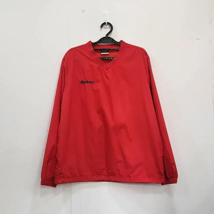 [SOLD OUT] [M] 디아도라 웜업 브이넥 바람막이 긴팔티 여성 M
