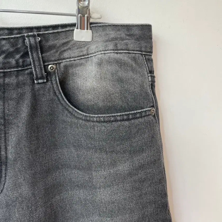 [BUNJANG] Musinsa Standard Washing Black Denim Jeans / 무신사스탠다드 워싱 블랙 데님