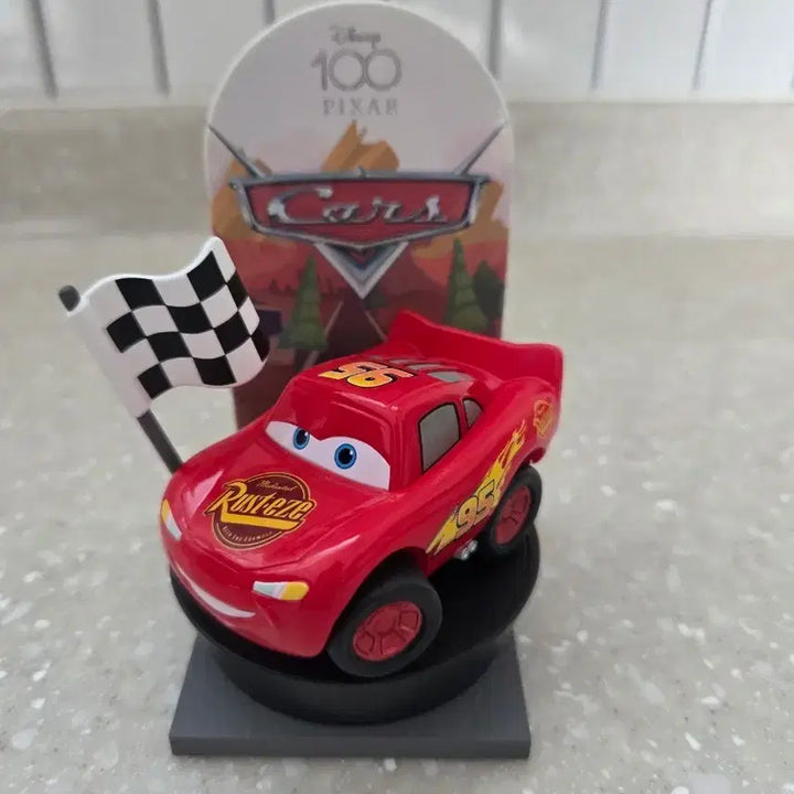 [BUNJANG] Pop Mart Disney Pixar Cars 95 McQueen Figure / 팝마트 디즈니 픽사 카 95 맥퀸 피규어 최종할인