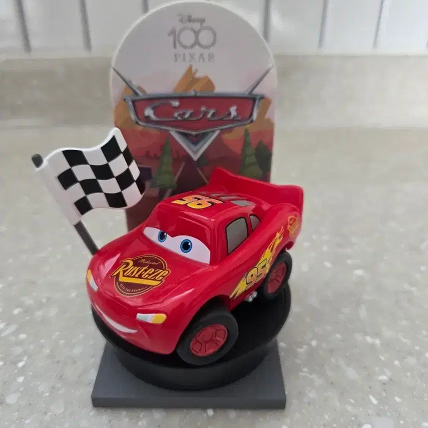 [BUNJANG] Pop Mart Disney Pixar Cars 95 McQueen Figure / 팝마트 디즈니 픽사 카 95 맥퀸 피규어 최종할인