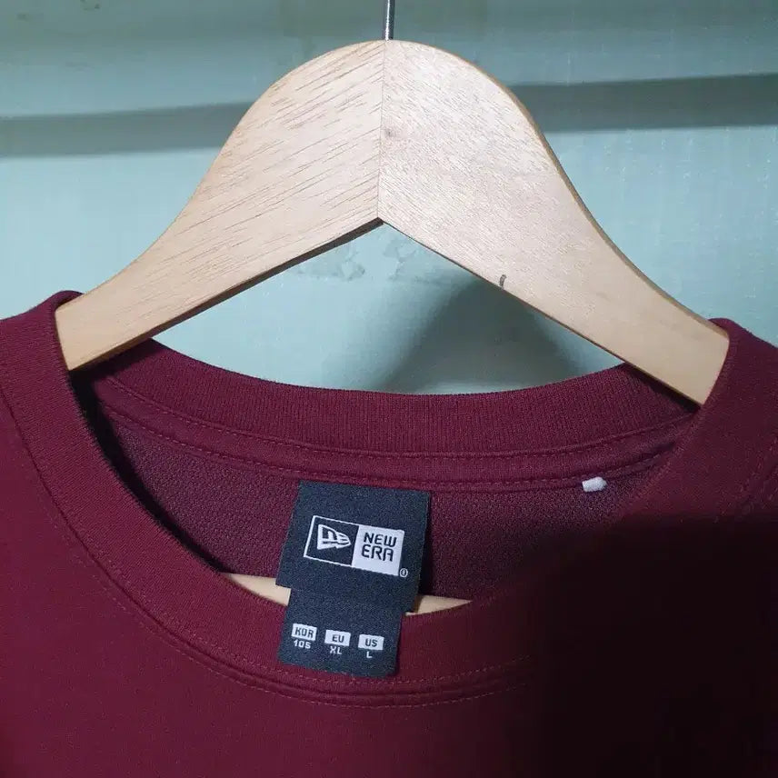 [BUNJANG] New Era Short Sleeve T-Shirt Size 105 / 뉴에라 반팔 티셔츠 105