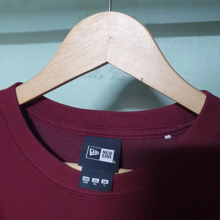 [BUNJANG] New Era Short Sleeve T-Shirt Size 105 / 뉴에라 반팔 티셔츠 105