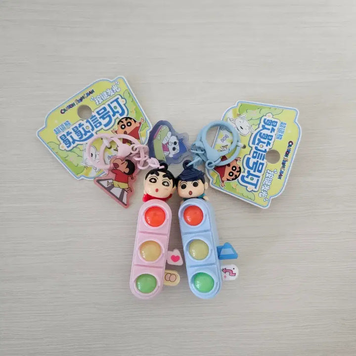 [BUNJANG] Crayon Shin-chan Traffic Light Keyring (Shin-chan, Chul-su) / 짱구는 못말려 신호등 키링(짱구, 철수)