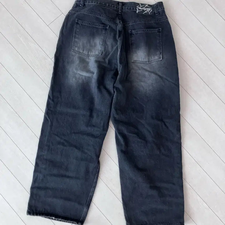 [BUNJANG] Weeekenders Wide Denim Jeans / 위캔더스 워싱 와이드 데님 팬츠 스컬  청바지