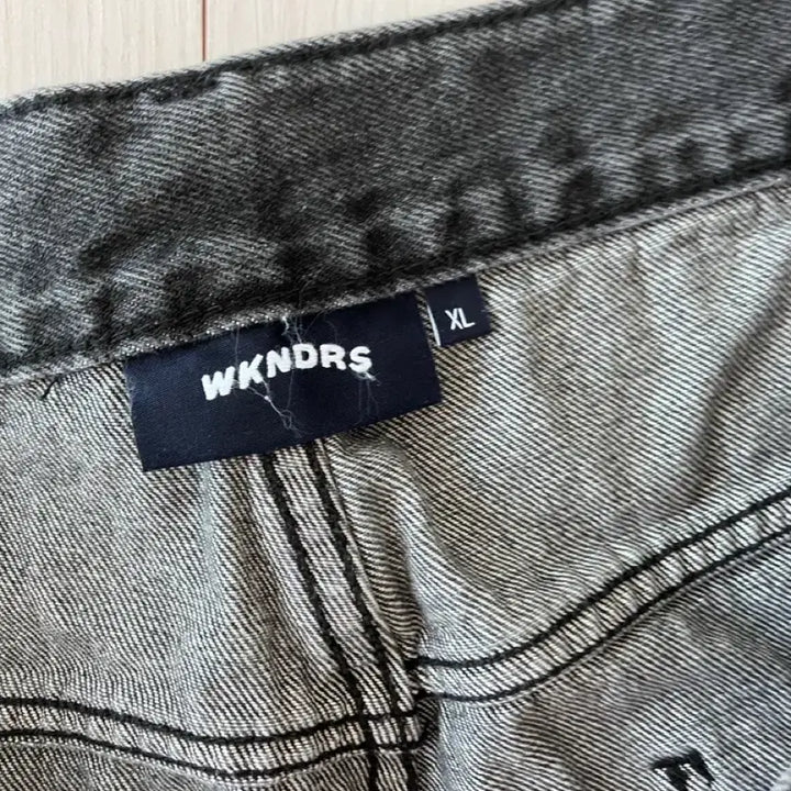 [BUNJANG] Weeekenders Wide Denim Jeans / 위캔더스 워싱 와이드 데님 팬츠 스컬  청바지