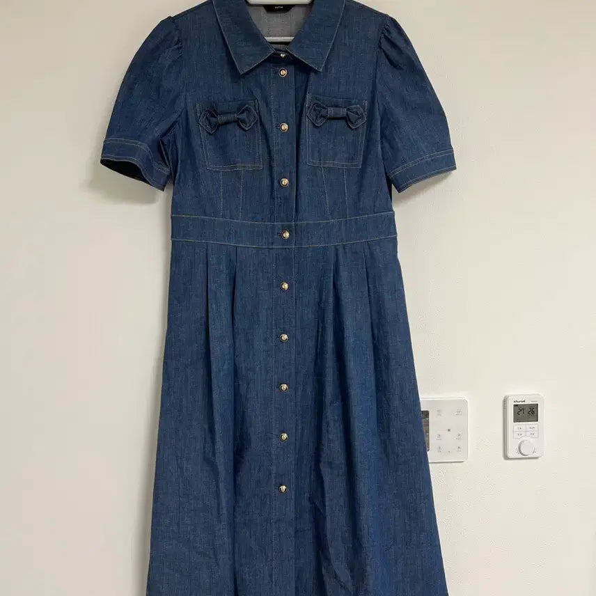 [BUNJANG] 22SS Satin Ribbon Pocket Denim Dress - Size 77 / (새상품급) 22ss 샤틴 리본포켓 데님 원피스 77사이즈
