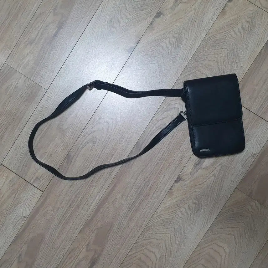 [BUNJANG] Black Mini Crossbody Bag / 블랙 미니 크로스백 가방