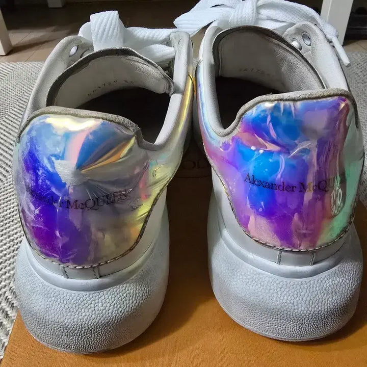[BUNJANG] Alexander McQueen Oversized Hologram Sneakers / 알렉산더 맥퀸 오버솔 홀로그램 스니커즈 36