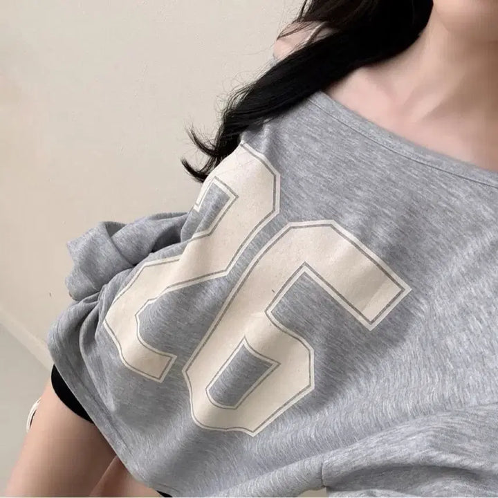 [BUNJANG] Oversized Boatneck Sweatshirt with Number 26 Print (Gray) / 새상품 루즈핏 쭈리 보트넥 넘버 26 회색 맨투맨 티셔츠 빅사이즈 가능
