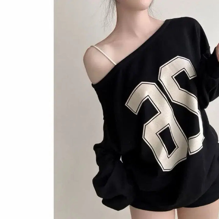 [BUNJANG] Oversized Boatneck Sweatshirt with Number 26 Print (Gray) / 새상품 루즈핏 쭈리 보트넥 넘버 26 회색 맨투맨 티셔츠 빅사이즈 가능