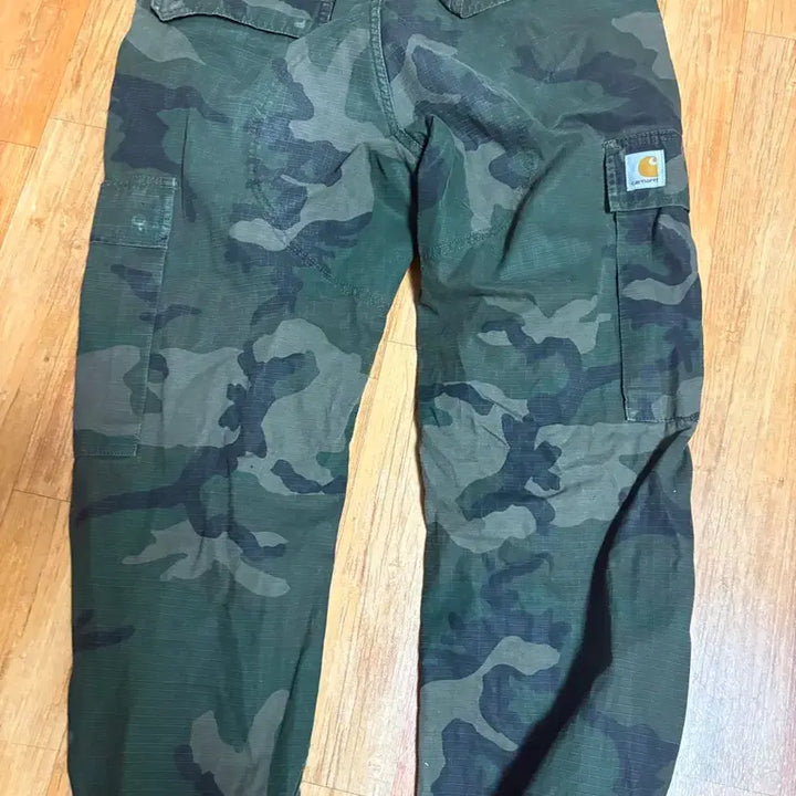 [SOLD OUT] 칼하트 카모 밀리터리 카고 바지