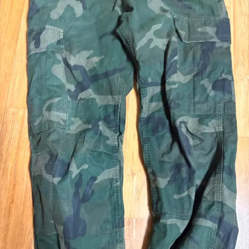 [SOLD OUT] 칼하트 카모 밀리터리 카고 바지