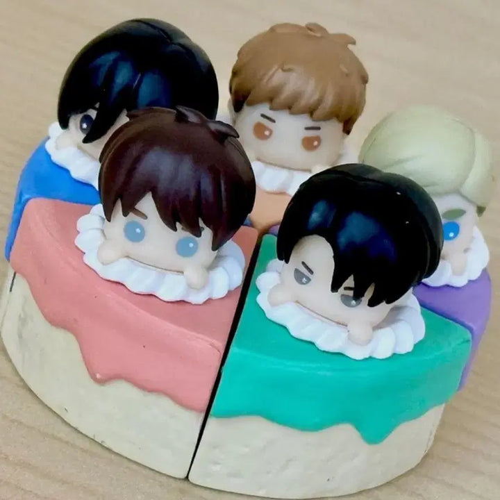 [BUNJANG] Attack on Titan Eren Cake Gacha / 진격의 거인 케이크 가챠