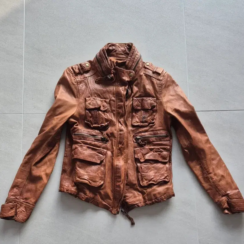 [BUNJANG] Genuine Lambskin Leather Cropped High-Neck Jacket / 램스킨 하이넥 리얼레더 자켓 ( 이태원 구매 )