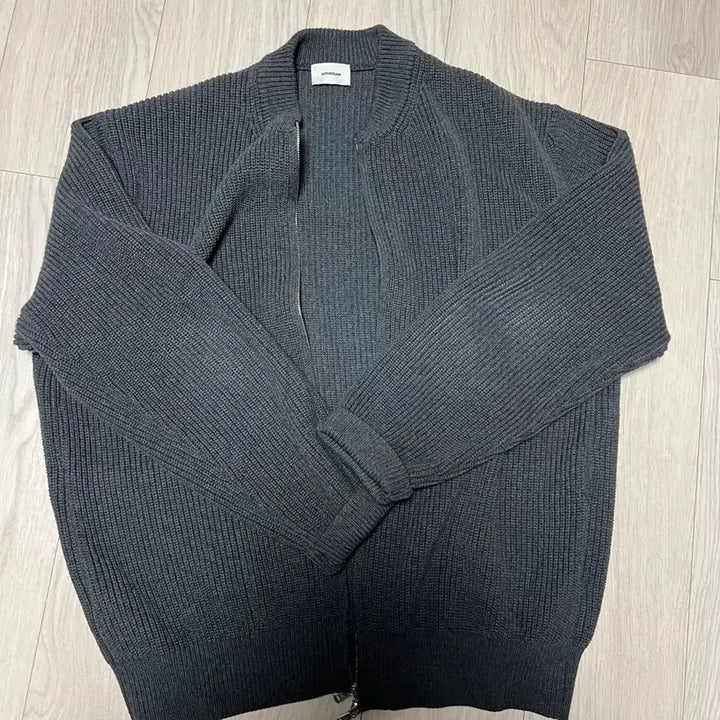 [BUNJANG] In The Low Knit Zip-up / 인더로우 니트집업 판매합니다