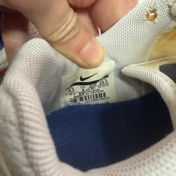 [BUNJANG] Nike Air Max Ivory/Red Sneakers / 나이키 운동화 아이보리/레드235