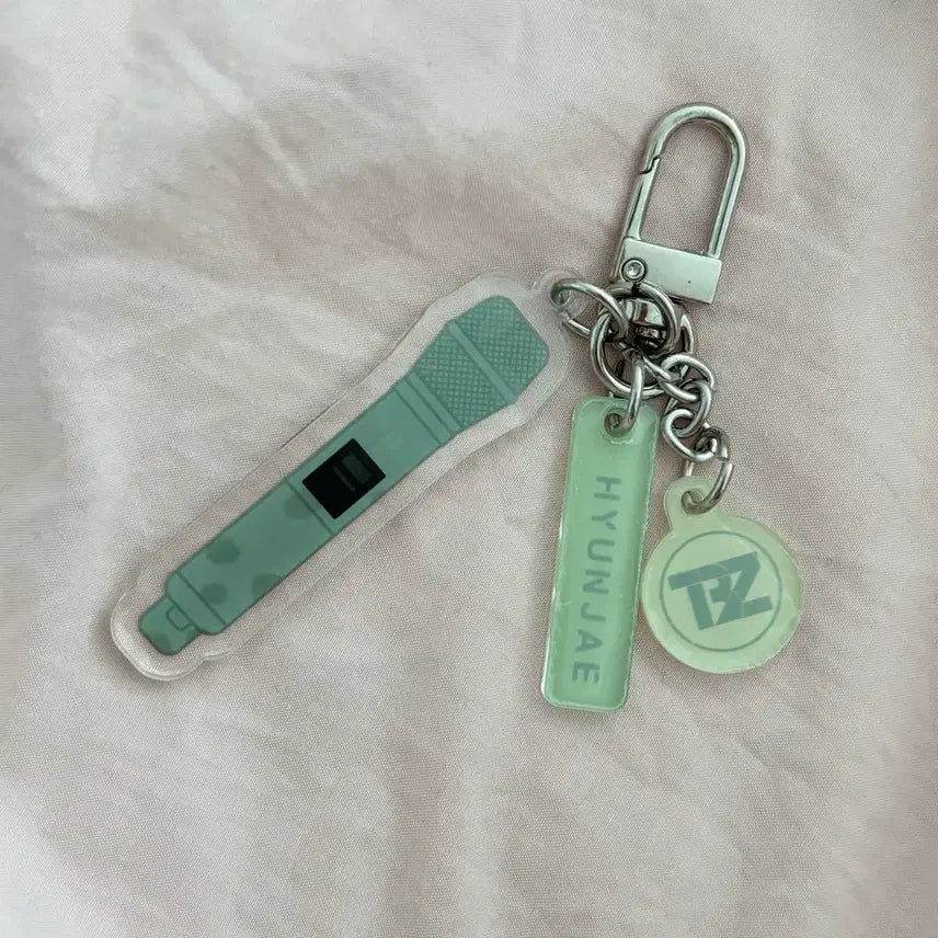 [BUNJANG] The Boyz Hyunjae Generation Concert Microphone Keyring / 더보이즈 tbz 제너레이션 콘서트 현재 마이크 키링