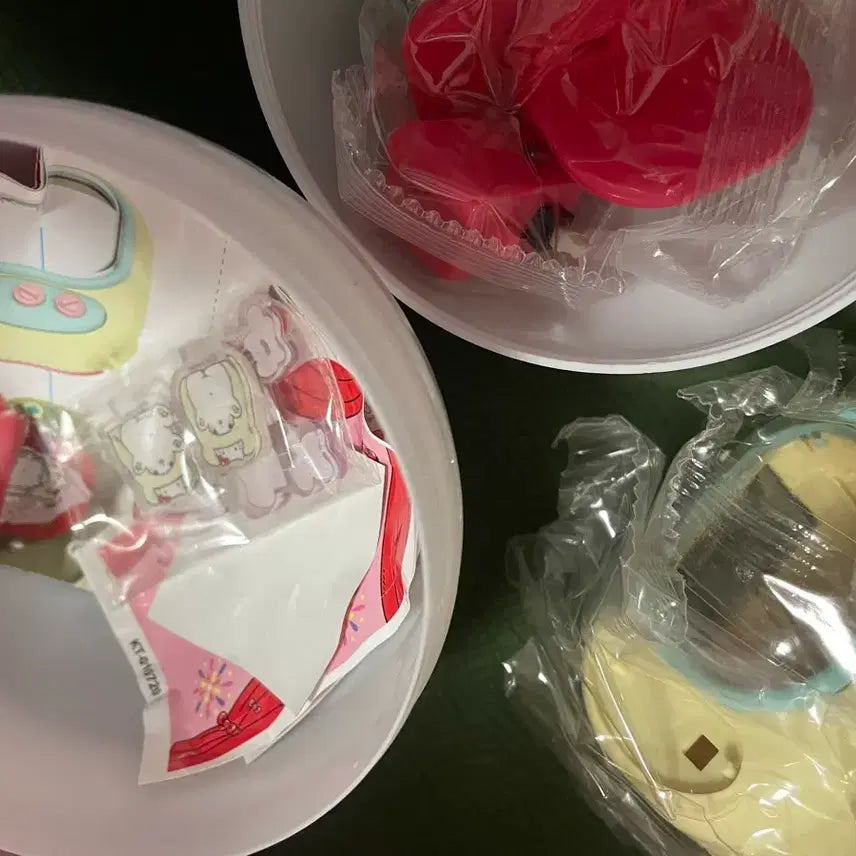 [BUNJANG] Sanrio Hello Kitty 50th Anniversary TV Assembly Figure Set / 산리오 헬로키티 50주년 TV 조립 피규어 쿠로미 시나모롤 딩구리데이즈