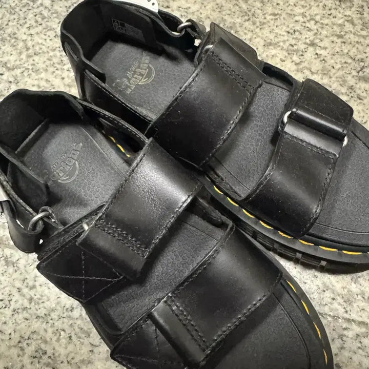 [BUNJANG] Dr. Martens Heaven by Marc Jacobs Collaboration Strap Sandals (UK4) / 닥터마틴 헤븐바이 마크제이콥스 콜라보 스트랩 샌들(uk4)
