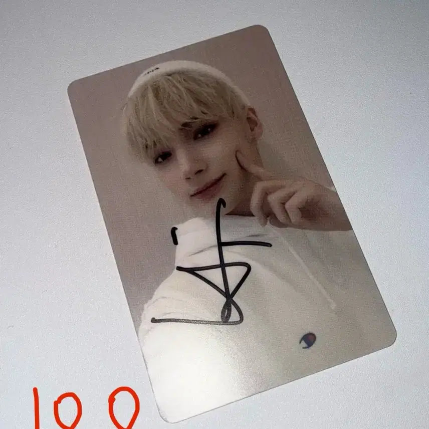 [BUNJANG] TXT Huening Kai Freeze Lucky Draw Signed Photocard / 투바투 휴닝카이 프리즈럭드 싸포 싸인포카 양도