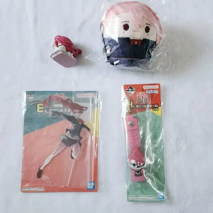 [BUNJANG] Shiratori Aira Acrylic Stand, Poster, Rubber Keychain, Onemu-tan, Fuwaroring Bundle Set / 단다단 시라토리 아이라 아찰 굿즈 일괄