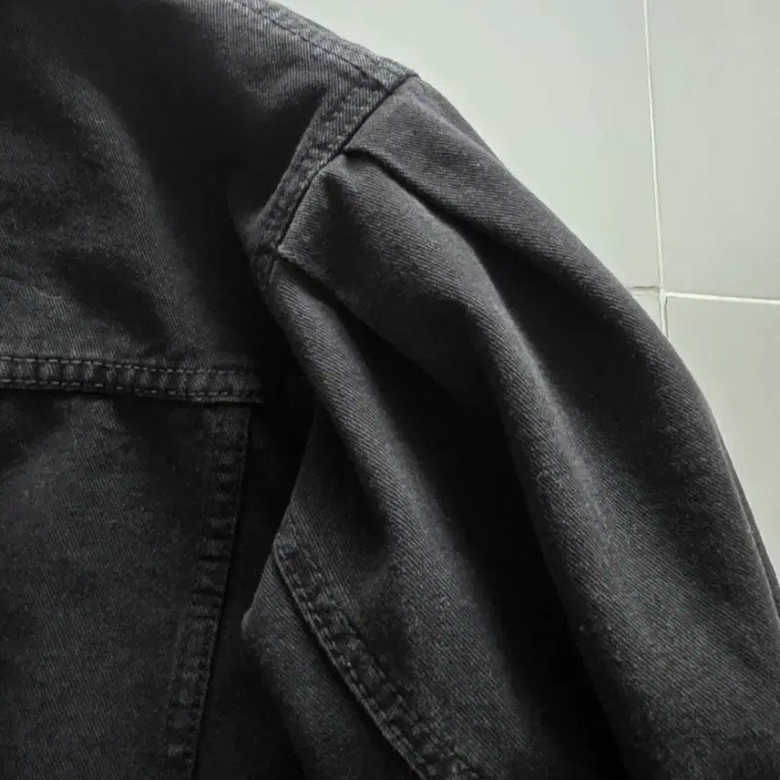 [BUNJANG] Paprika Cropped Black Denim Jacket / 블랙진 크롭  쟈켓