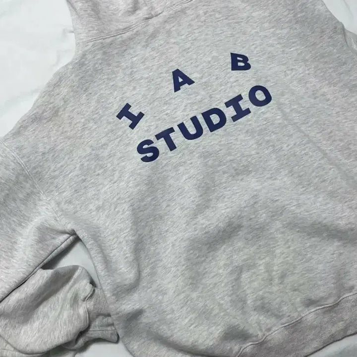 [BUNJANG] Iab Studio Light Gray XL Hoodie / 아이앱 스튜디오 라이트 그레이 xl 급처