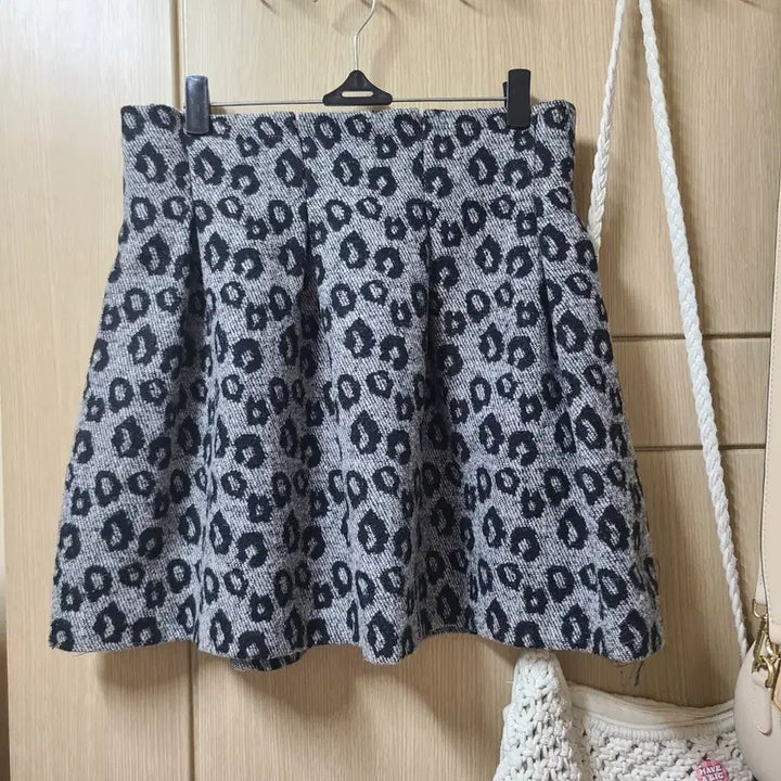 [BUNJANG] Various Skirts and Shorts / 스커트/반바지 모음 (꽃무늬 외)