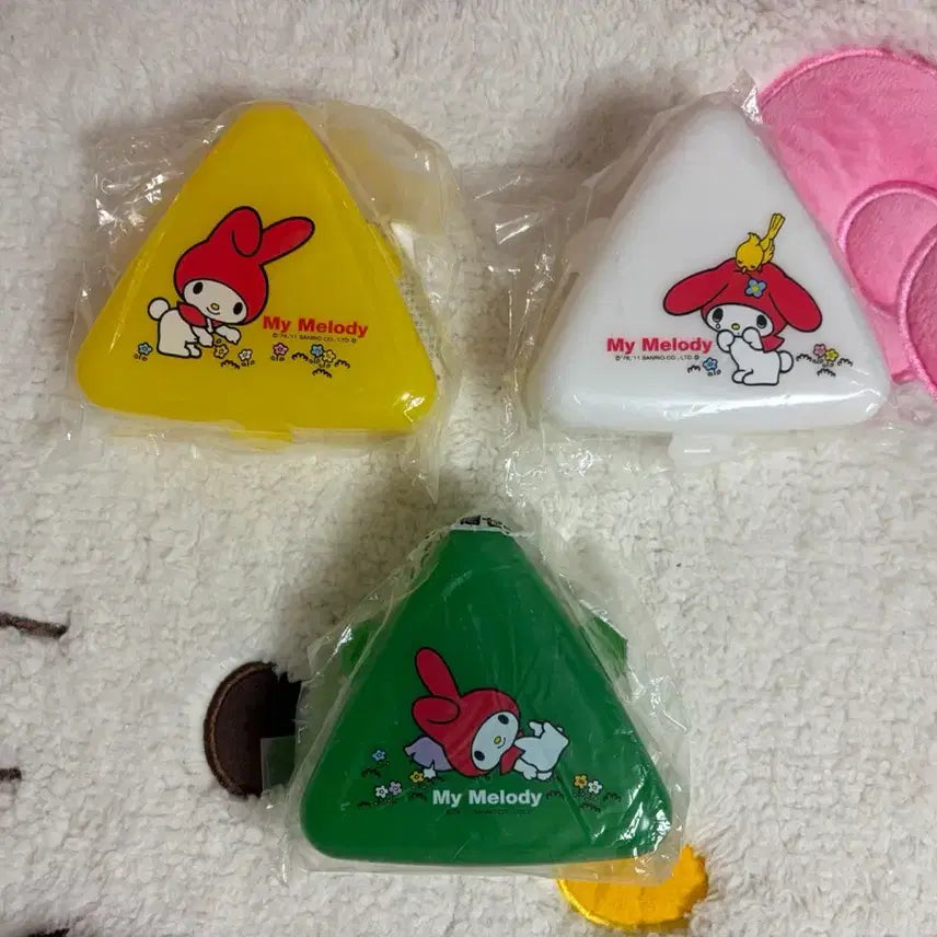 [BUNJANG] Sanrio My Melody Classic Triangular Lunch Box Storage Case / 고전 산리오 마멜 마이멜로디 삼각 도시락통 도시락 보관함 소품함 케이스