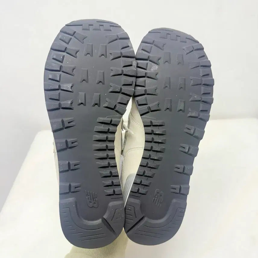 [SOLD OUT] (260)뉴발란스 운동화 574 클래식 그레이