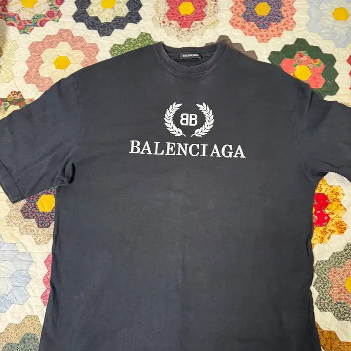 [BUNJANG] Balenciaga Laurel Wreath Short Sleeve T-shirt / 발렌시아가 월계수 반팔티서츠